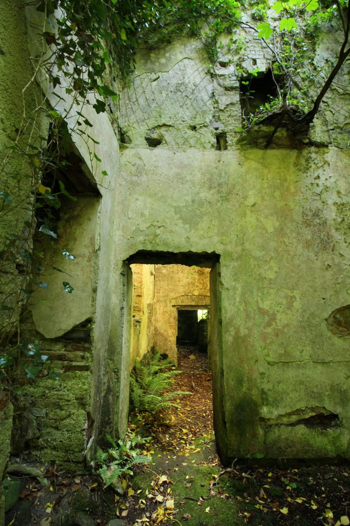 Ruine Castle Caldwell von innen