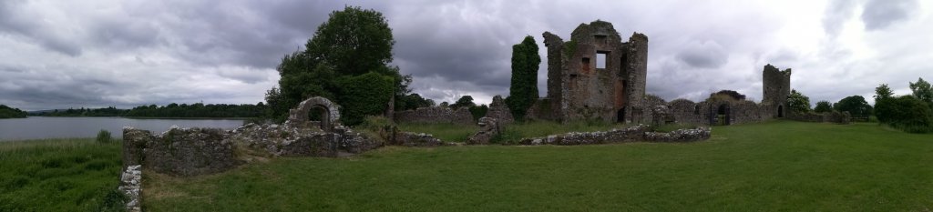 Ruinen vom alten Schloss